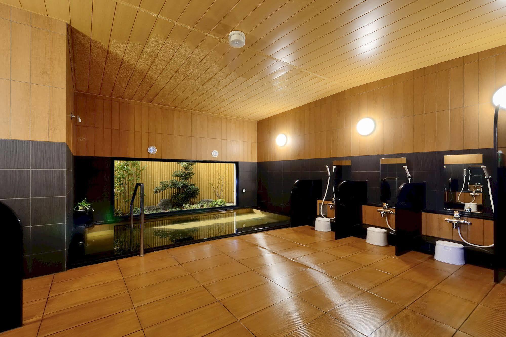 Hotel Route-Inn Saiki Ekimae Exterior photo